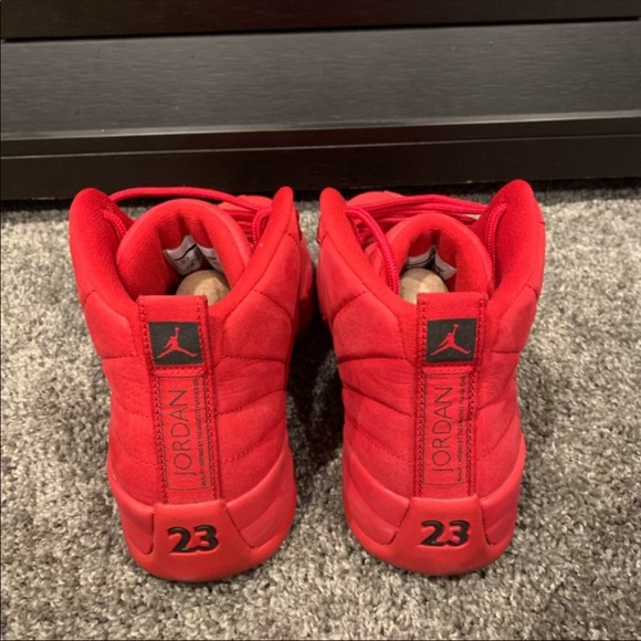Jordan 12 - Picture 2 of 3
